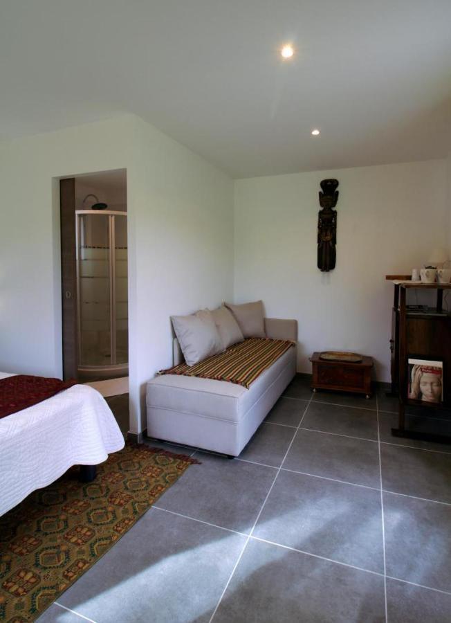 Les Rouges Gorges Bed & Breakfast Lugos Bagian luar foto